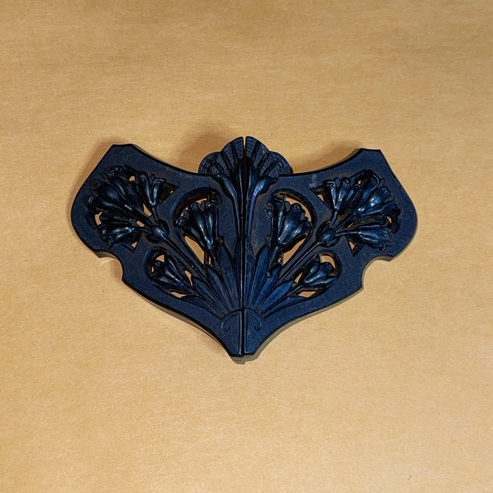 Extremely rare antique Gutta Percha belt buckle.